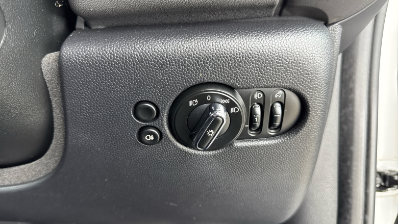 MINI Hatchback 1.5 Cooper Sport 3dr Petrol Hatchback